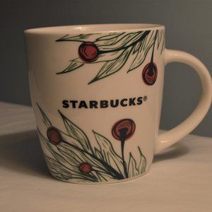 2020 Starbucks holiday 12oz mug with berries like new